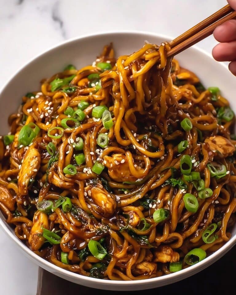 Sticky Garlic Chicken Noodles Recipe