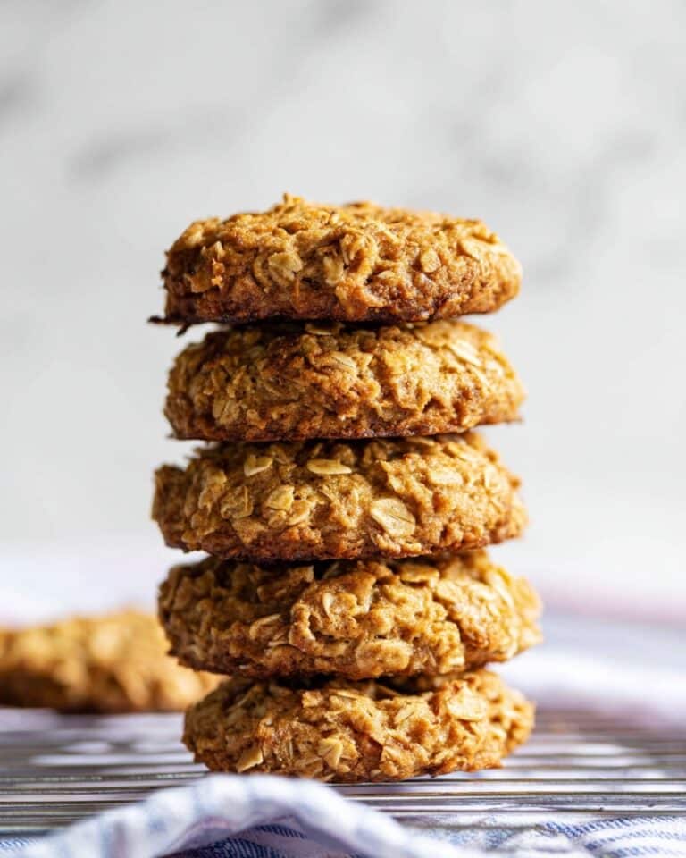 3 Ingredient Banana Oatmeal Cookies Recipe